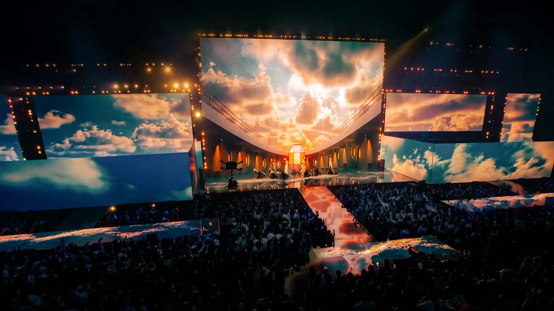 Mariah Carey - VMAs Performance