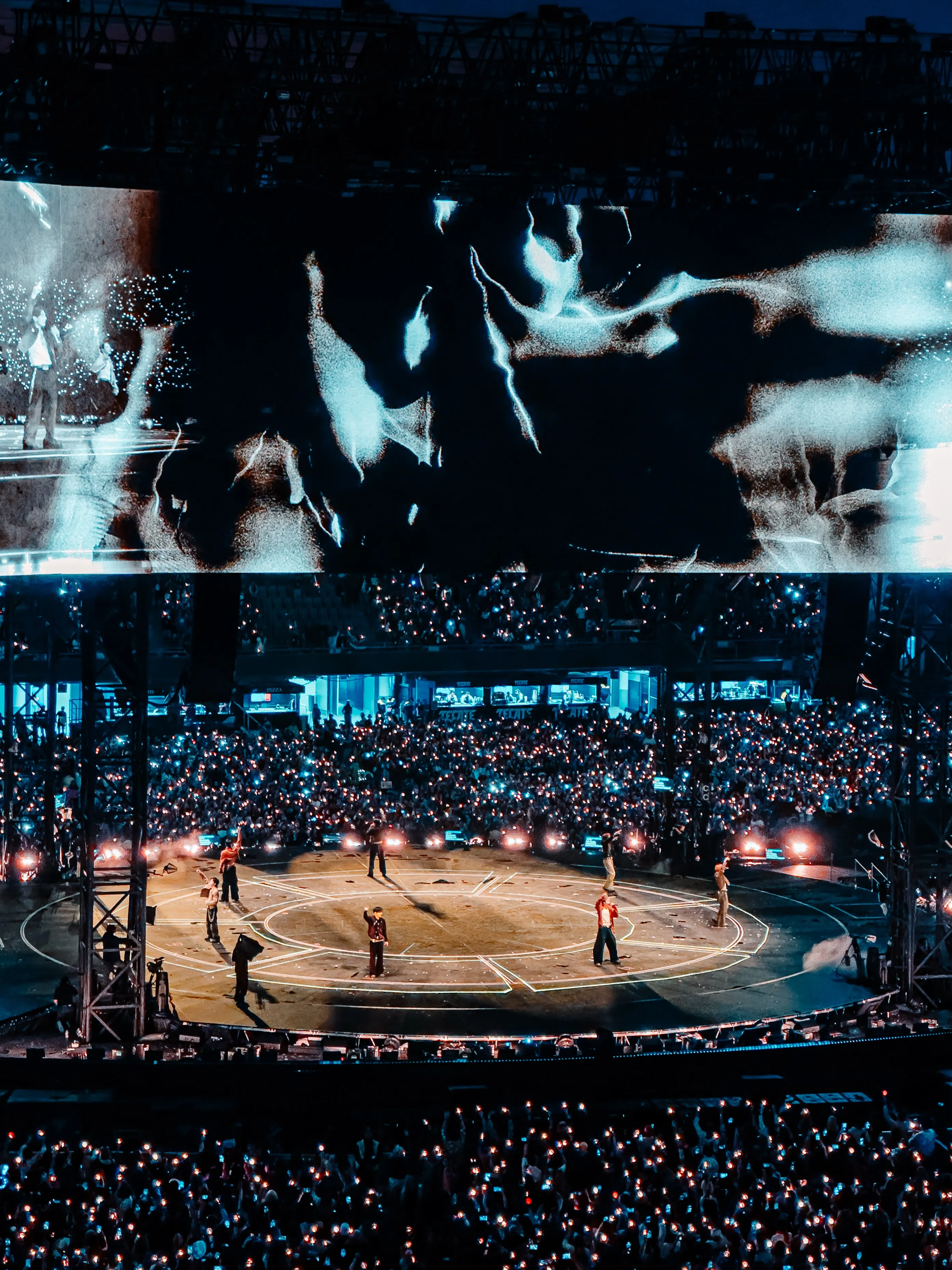 BTS - World tour Arirang