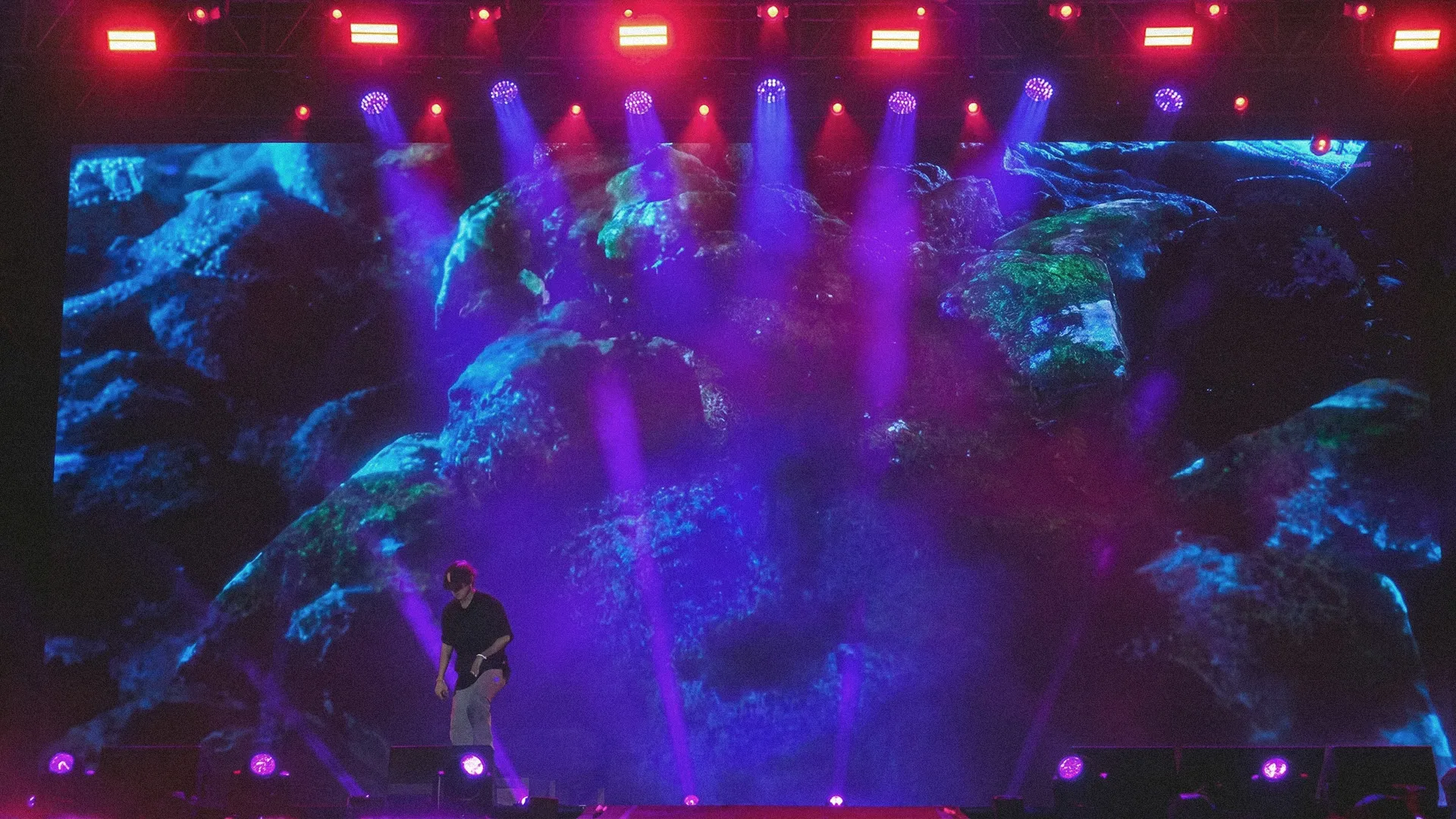 EAJ Park - Head In the clouds performance
